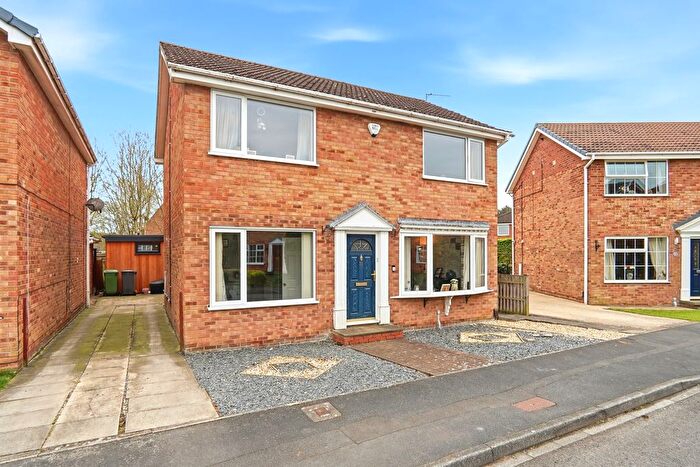 5 Bedroom Detached House For Sale In The Gallops, York, YO24