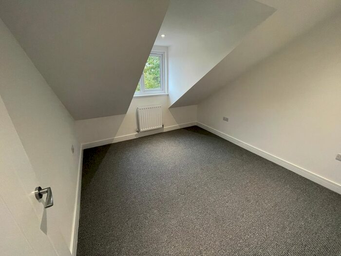 2 Bedroom Flat To Rent In Avenue Road, Rugby, CV21