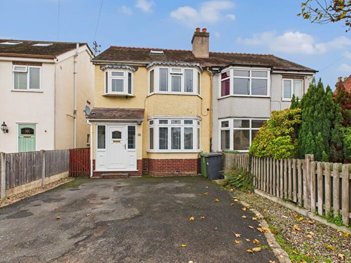 4 Bedroom Semi Detached House For Sale In Bewdley Road North, Stourport On Severn, DY13