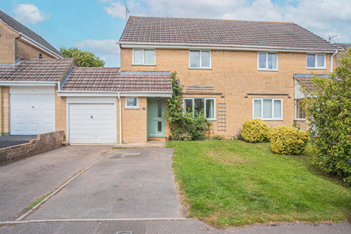 3 Bedroom Semi-Detached House For Sale In Clarrie Road, Tetbury, GL8