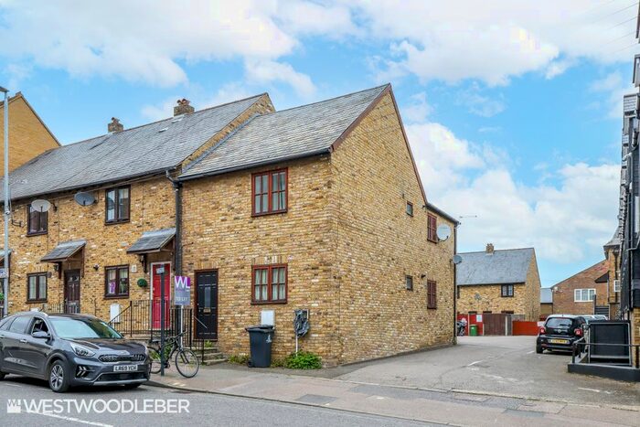 1 Bedroom Maisonette To Rent In Brewery Road, Hoddesdon, EN11