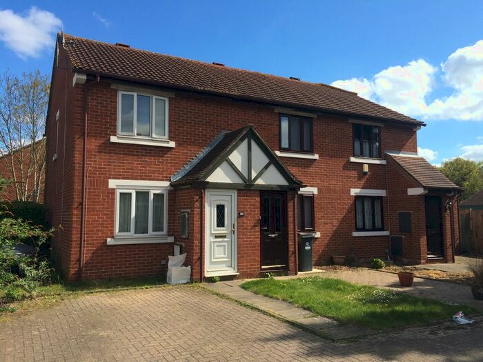 2 Bedroom Property To Rent In Tawny Close, Feltham, TW13