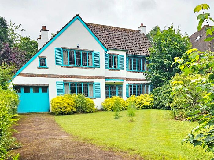 3 Bedroom Detached House For Sale In Monmouth Drive, Sutton Coldfield, B73