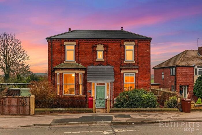 4 Bedroom Detached House For Sale In Wakefield Road, Streethouse, Pontefract, WF7