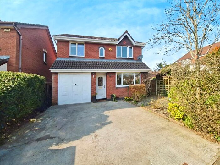 4 Bedroom Detached House For Sale In Kinsley Drive, Worsley, Manchester, Greater Manchester, M28