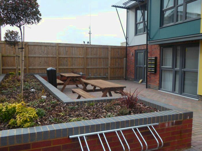 Studio To Rent In Kiln Court, Sturry Road Ref -, CT1