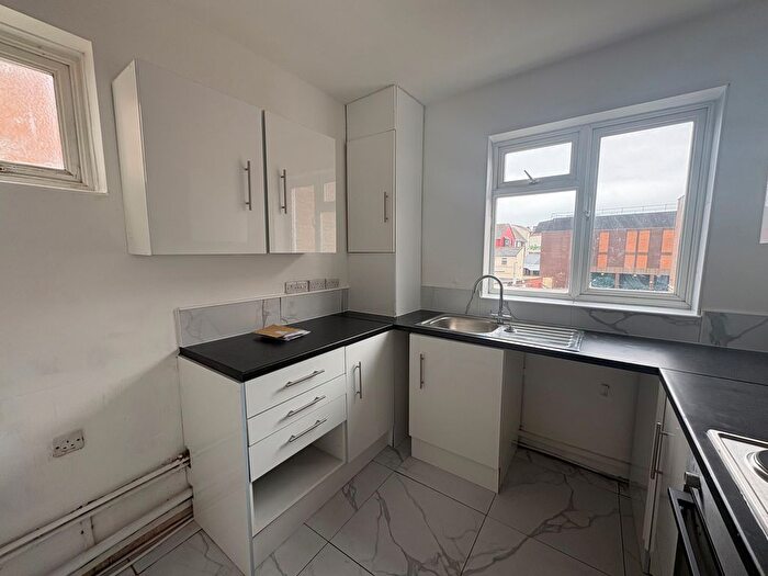 4 Bedroom Maisonette To Rent In Palmerston Road, Southsea, PO5