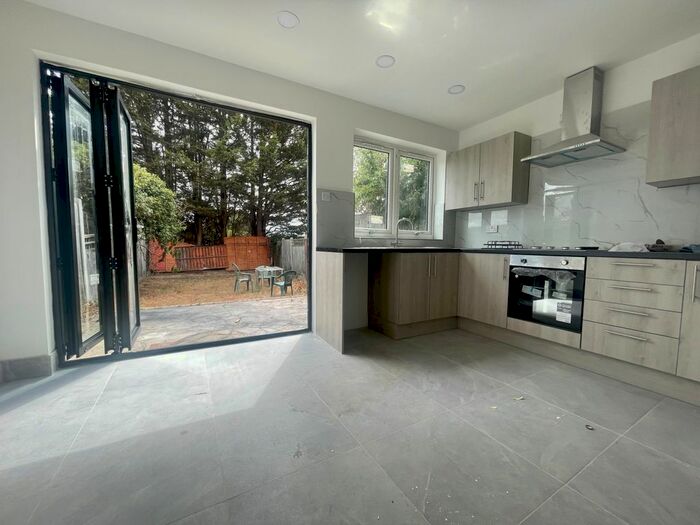 3 Bedroom Terraced House To Rent In Wren Road, Dagenham, RM9