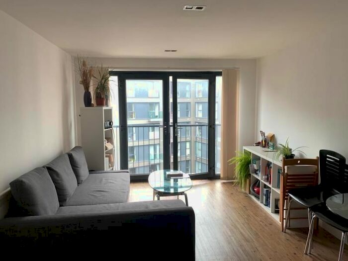 2 Bedroom Flat To Rent In The Hub, Clive Passage, Birmingham, B4