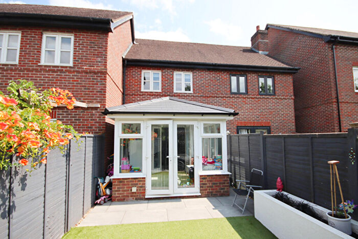 2 Bedroom Terraced House For Sale In Holders Close, Billingshurst, RH14