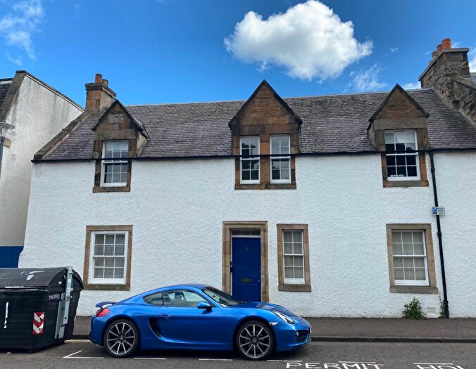 2 Bedroom Flat To Rent In Dean Path, Edinburgh, EH4