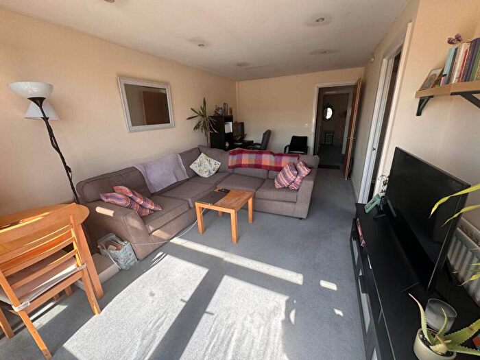 1 Bedroom House To Rent In Lloyd George Avenue, Cardiff, CF10