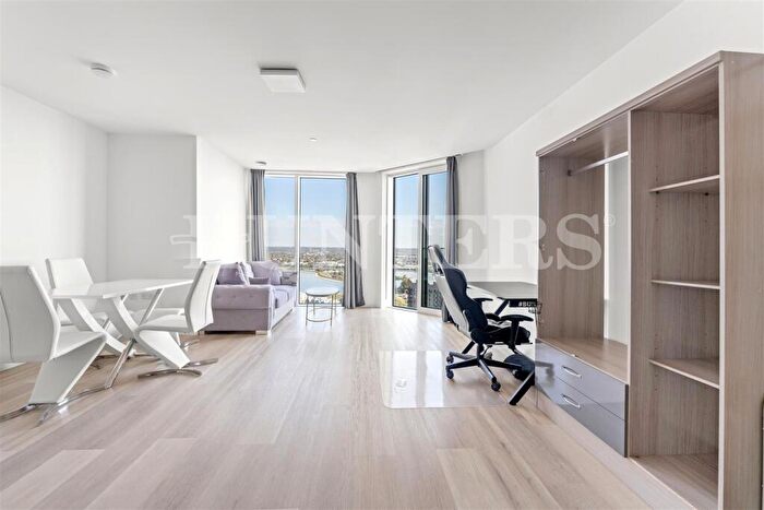 1 Bedroom Apartment For Sale In Hale Works, Daneland Walk, London, N17