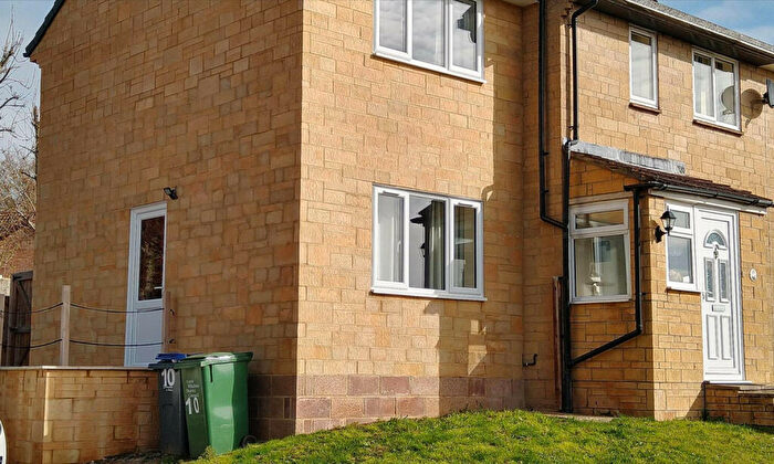 3 Bedroom Semi-Detached House To Rent In Phillips Close, Chippenham, Wiltshire, SN14