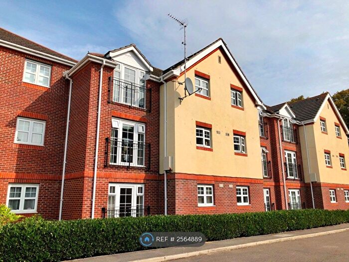 2 Bedroom Flat To Rent In Bewick Gardens, Chichester, PO19