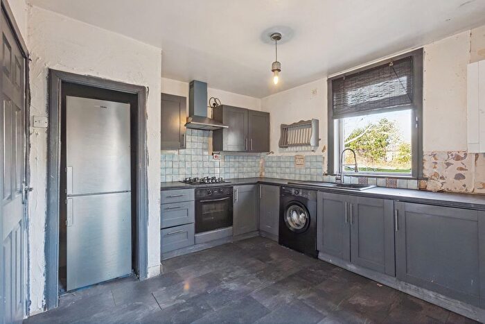 2 Bedroom Flat For Sale In Grangeburn Road, Grangemouth, FK3