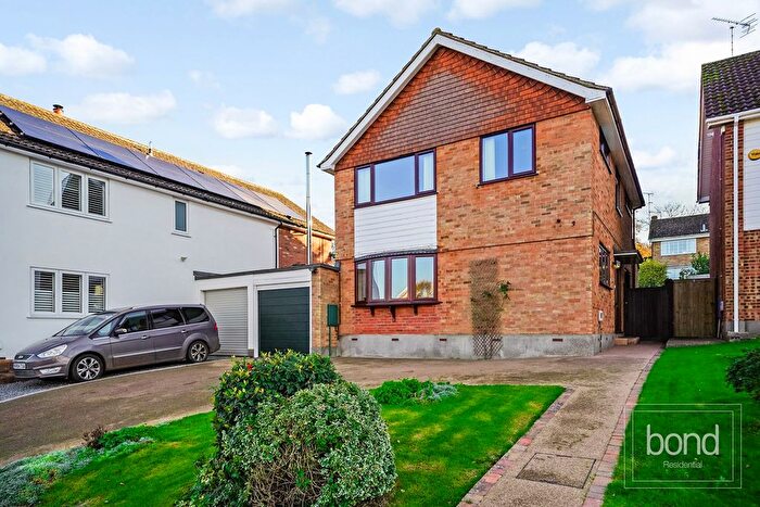 4 Bedroom Link Detached House For Sale In Jarvis Field, Little Baddow, Chelmsford, CM3