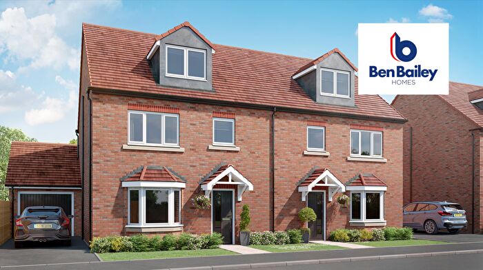 4 Bedroom Semi-Detached House For Sale In Symonds Avenue, Rotherham, S62
