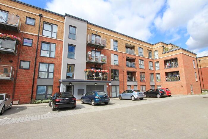 1 Bedroom Flat To Rent In Graphite Court, Arla Place, Ruislip, HA4