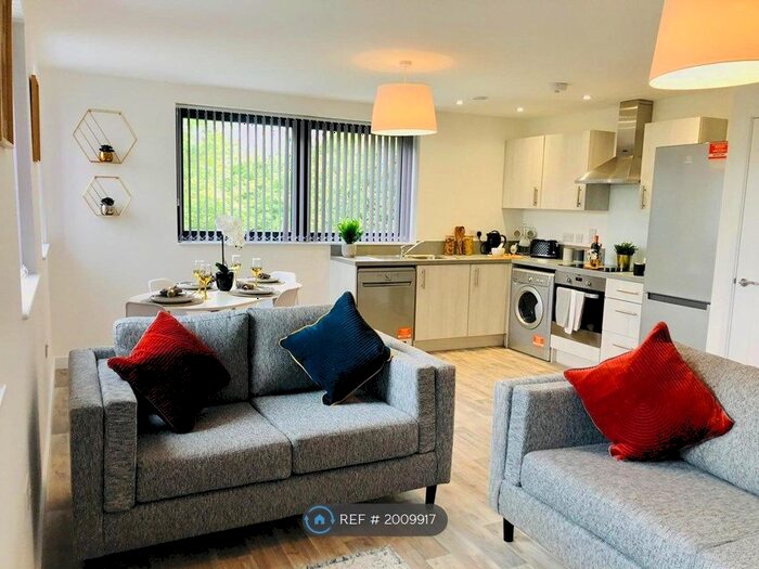 2 Bedroom Flat To Rent In Abbey Meadows, Leicester, LE4