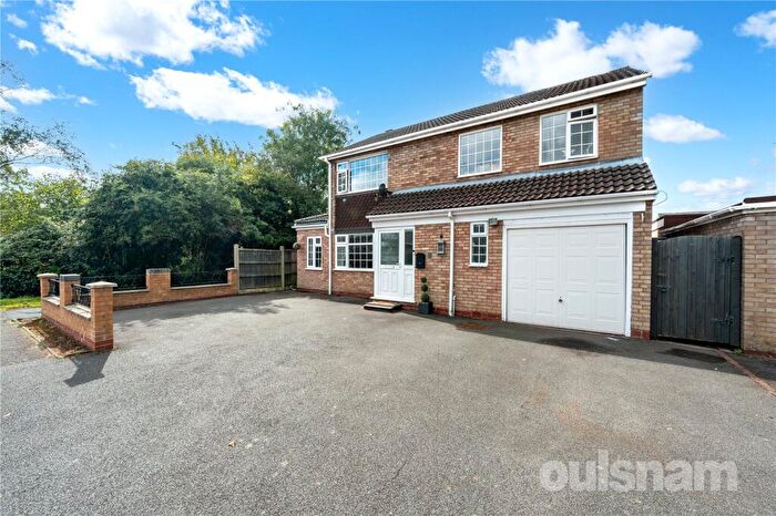 4 Bedroom Detached House For Sale In Ledbury Close, Matchborough East, Redditch, Worcestershire, B98