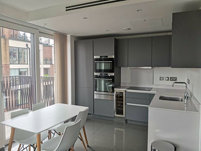 1 Bedroom Flat To Rent In Glade Path, Southwark, London, SE1