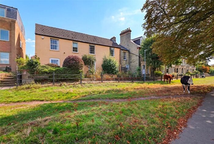 4 Bedroom Semi-Detached House For Sale In North Terrace, Cambridge, Cambridgeshire, CB5