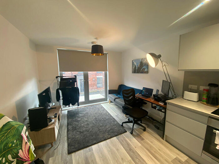 1 Bedroom Apartment To Rent In Henry Street, Sheffield, South Yorkshire, S3