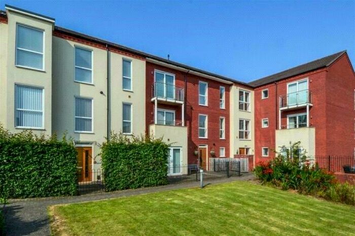 2 Bedroom Apartment To Rent In Cofton Park Close, Rednal, Birmingham, B45