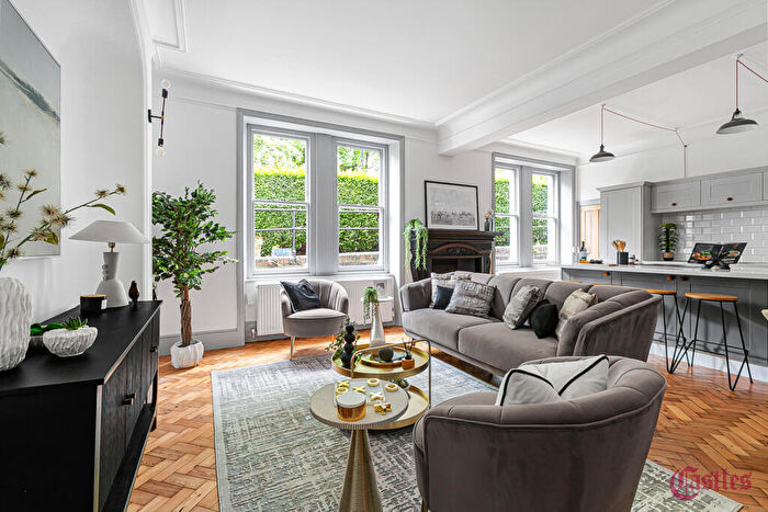 3 Bedroom Flat For Sale In Albert Mansions, Crouch Hill, N8