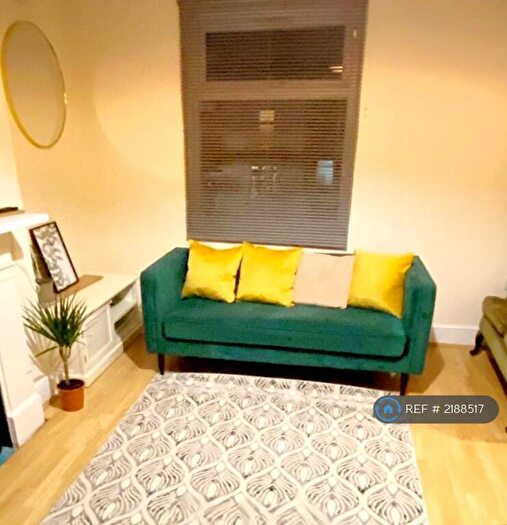 2 Bedroom Flat To Rent In Darnley Street, Gravesend, DA11