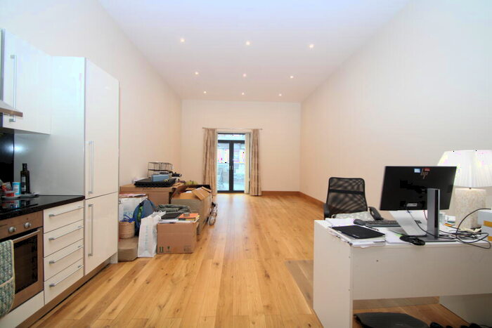 2 Bedroom Apartment To Rent In The Exchange, Croydon, CR0