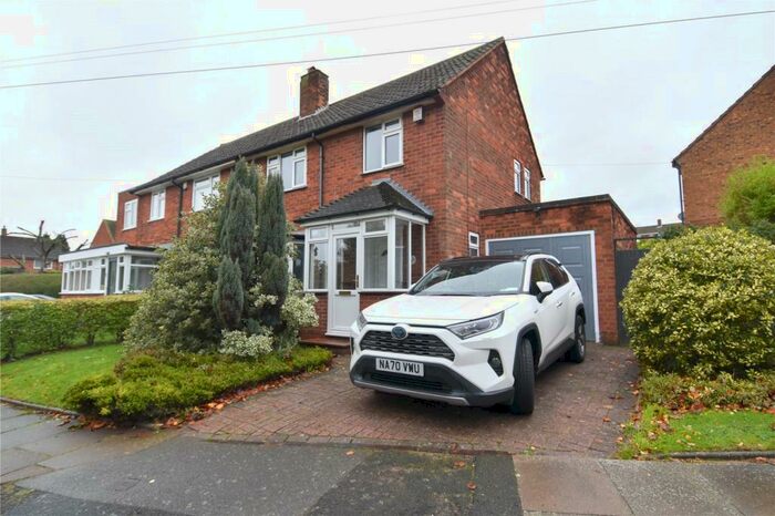 3 Bedroom Semi-Detached House To Rent In Paxford Way, Birmingham, West Midlands, B31