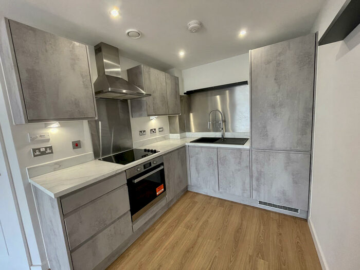 1 Bedroom Apartment To Rent In Victoria Riverside, LS10