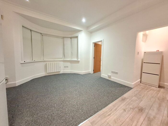 1 Bedroom Flat To Rent In Finchley Road, London, NW3