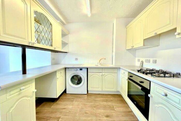 1 Bedroom Flat To Rent In Higham Station Avenue, London, E4