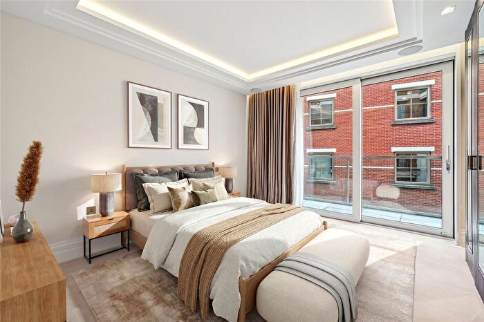 2 Bedroom Flat For Sale In Strand, Covent Garden, London, WC2R