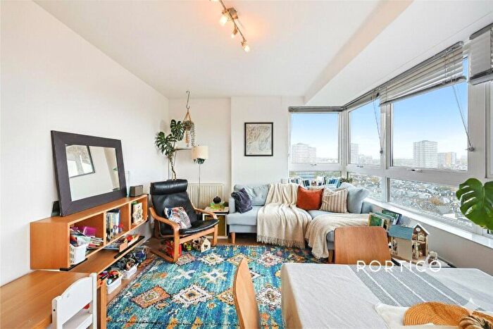 2 Bedroom Flat To Rent In Shuttleworth Road, London, SW11