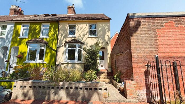 2 Bedroom End Of Terrace House For Sale In Arlington Terrace, Aldershot, Hampshire, GU11