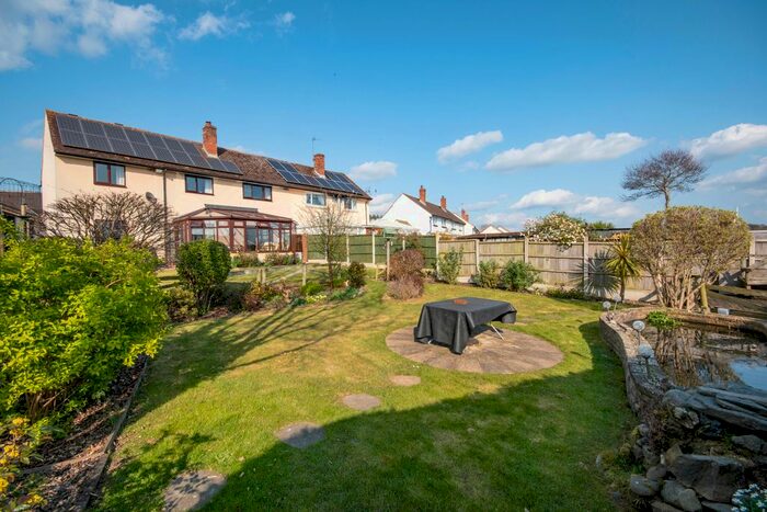 4 Bedroom Semi-Detached House For Sale In Kingsway, Nesscliffe, Shrewsbury, SY4