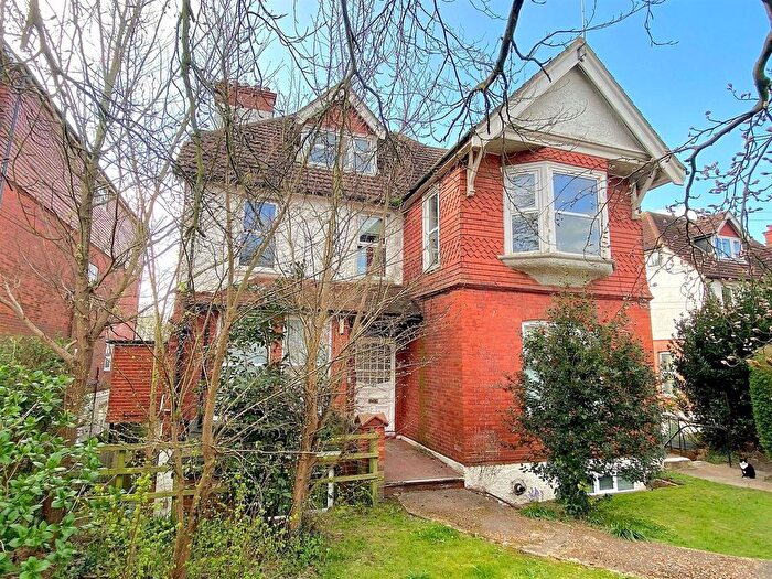 2 Bedroom Flat For Sale In Dorset Road, Bexhill-On-Sea, TN40