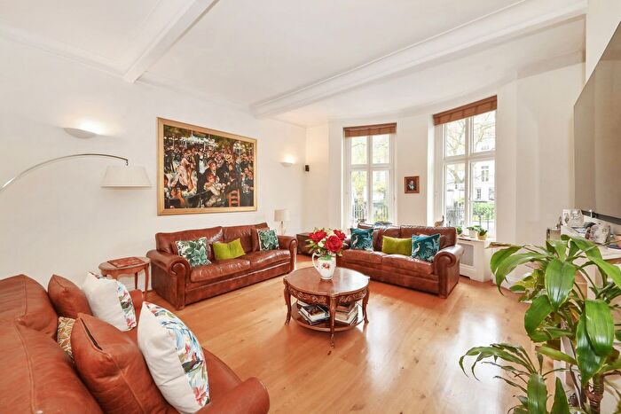 4 Bedroom Flat To Rent In Montagu Square, Marylebone, London, United Kingdom, W1H