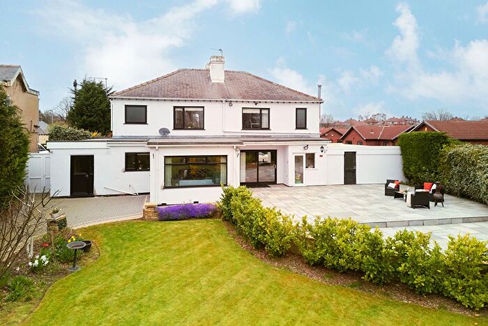 5 Bedroom Detached House For Sale In Gill Sike Avenue, Wakefield, WF2