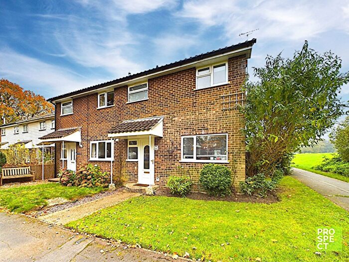 3 Bedroom End Of Terrace House To Rent In Turnberry, Bracknell, Berkshire, RG12
