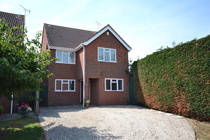 4 Bedroom Detached House To Rent In Bells Chase, Great Baddow, CM2