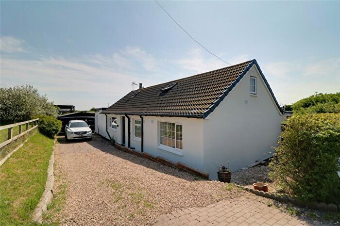 5 Bedroom Bungalow For Sale In Ferry Road, Goxhill, Barrow-upon-Humber, Lincolnshire, DN19