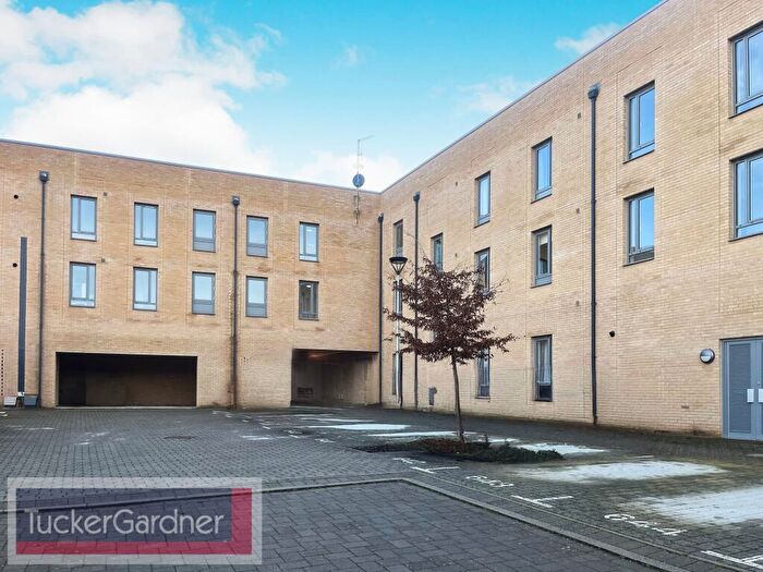 2 Bedroom Flat To Rent In Berwick Place, Trumpington, CB2