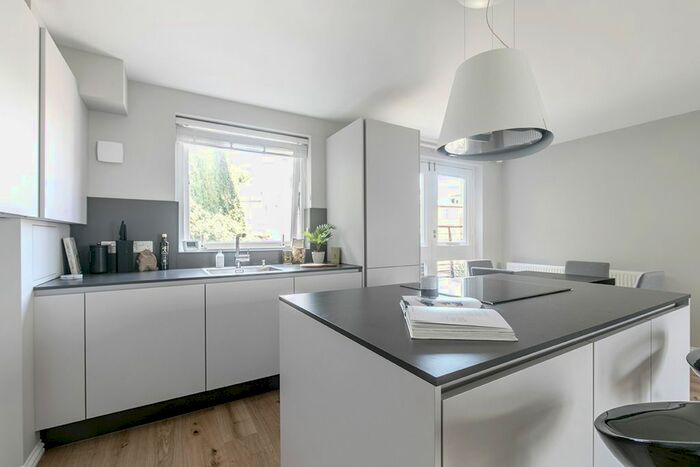 1 Bedroom Flat To Rent In Exeter Mews, London, SW6