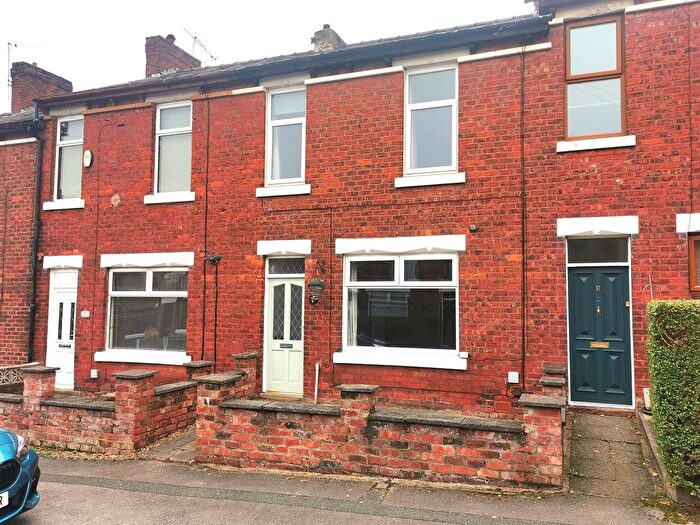 3 Bedroom Terraced House For Sale In Alice Avenue, Leyland, PR25