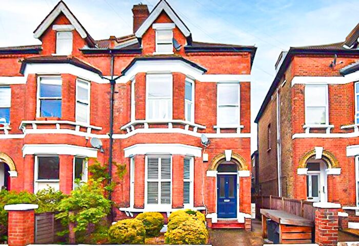 Studio To Rent In Ormeley Road, Balham, London, SW12